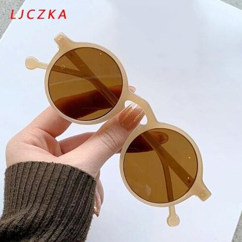 2021 Wholesale Cute Womens Sunglasses Vintage Small Frame Round Sun Glasses Female Classic Brand Design Driving Eyewear UV400