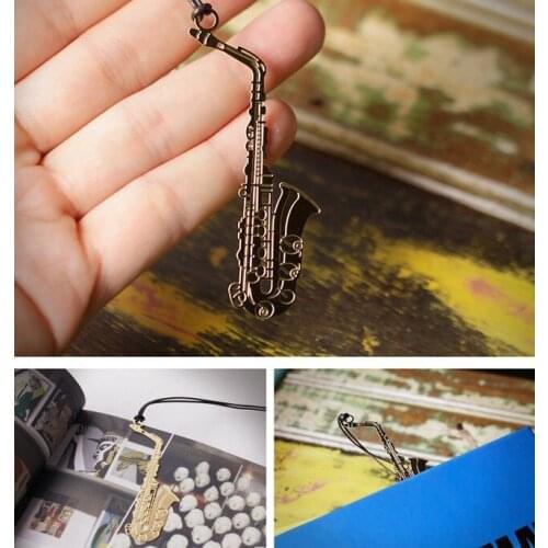 Creative metal bookmarks carving golden color musical instruments Exquisite vintage stationery gift