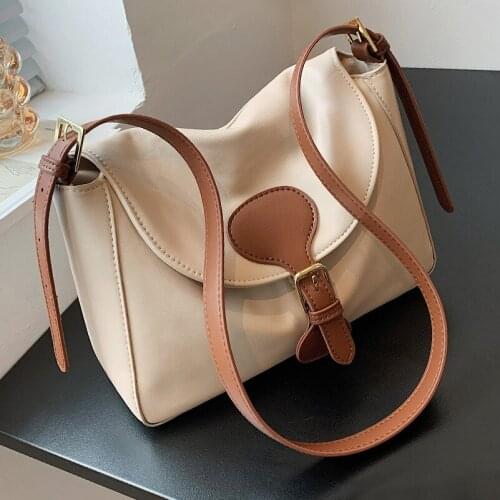 2021 New Trendy Retro Autumn Messenger Bag Wild Lady One-shoulder Underarm Bag European and American Niche Small Bag Female Bag