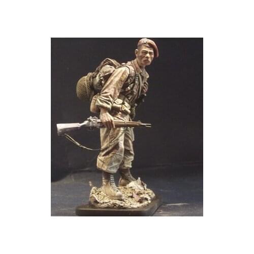 Paratrooper Static model Resin model 1:16 Resin soldier sand table model