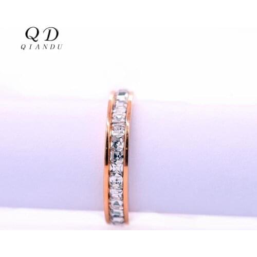 QIan Du stainless steel female ring inlaid with transparent round crystal ladies ring fashion party ring jewelry