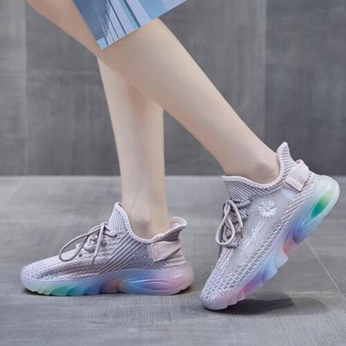 Womens Daisy Embroidery Sneakers Casual Breathable Cushioning Casual Fashion Non-Slip Wearable Running Shoes Sports Shoes