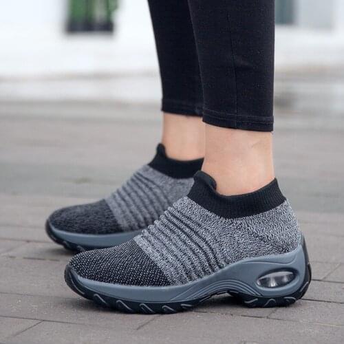Hot Selling Women Walking Shoes Super Soft Height Increase Travel Outdoor Shoes -B5