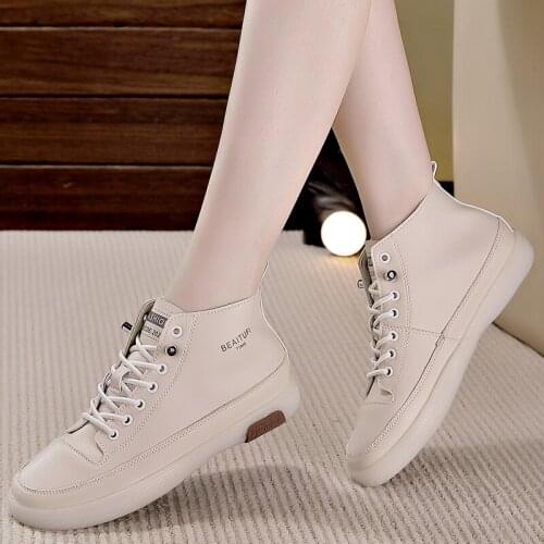 Vast Wave Women's Sneakers
