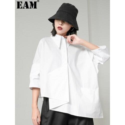 [EAM] Women White Irregular Big Size Blouse New Lapel Three-quarter Sleeve Loose Fit Shirt Fashion Spring Autumn 2021 1DB357