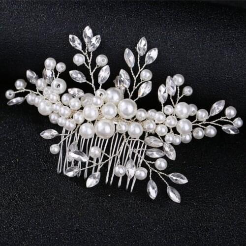 Handmade pearl-encrusted hair comb Bridal insert hair accessories Bridal wedding tiara Wedding dress decoration Wedding comb