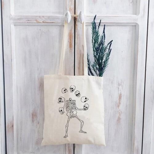 Halloweens Juggle Skulls Canvas Tote Bag Halloweens 2021 Streetwear Shopping Bag Korean Aesthetic Cute Bag Reusable Print