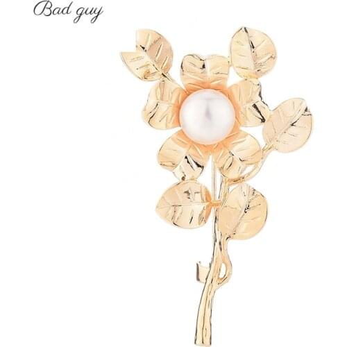High-Grade Pearls Brooch Pin for Womens Flowers Brooch Pins Jewelry Clothes Scarf Buckle Garment Accessories Fine Jewelry