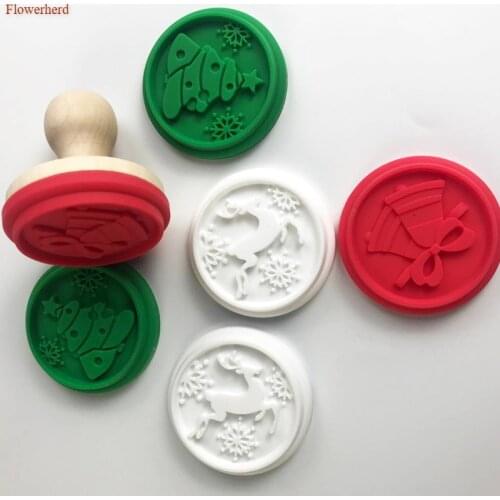 Christmas 3 Patterns Stamp Silicone Mold with Wooden Handle Fondant Cake Decorating Tool DIY Chocolate Biscuit Mold Kitchen Tool