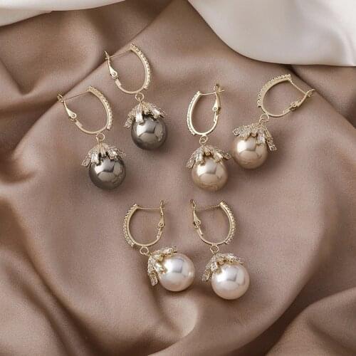 Wholesale Fashionable Temperament Fashion Earrings Female French Pearl Earrings 2020 New Ear Buckle Women