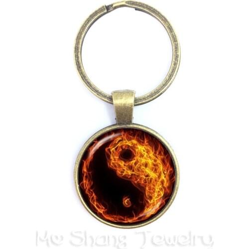Vintage Yin Yang Keychains Black White Cross Pendant Tai Ji Jewelry Glass Cabochon Keyring Yin Yang Women Men Gifts