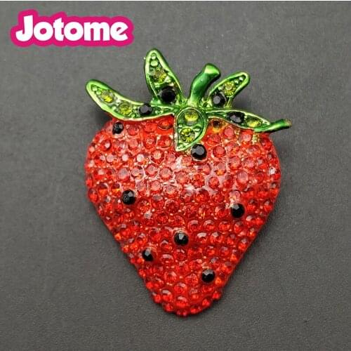 10pcs/lot free shipping News years gift gold tone red crystal strawberry fruit brooch pins