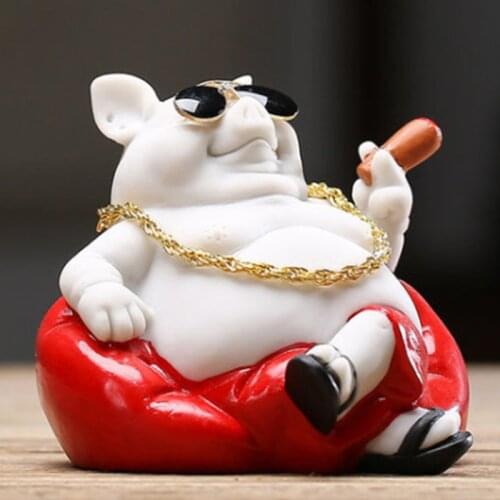 Fashion Gangster Bully Animal Resin Material Car Ornament Creative Toys Car Dashboard Decoration Car Interior Accessories Decor