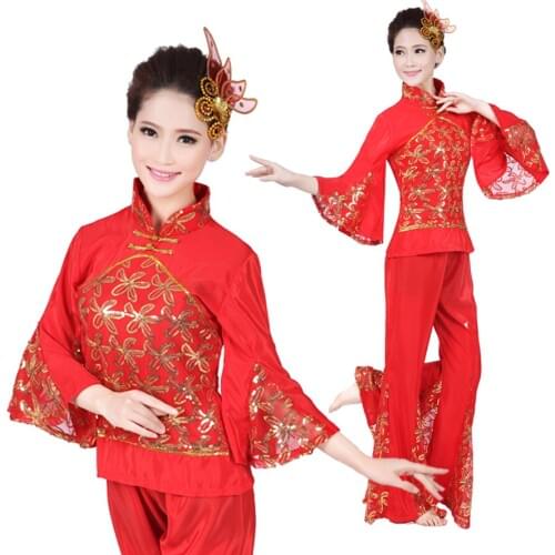 Old folk dance yangko dance fan dance clothing square dance performance costumes female clothing Long sleeved red new costume