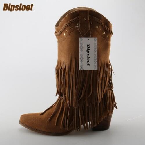 Hot Camel Suede Leather Women Slip On Fringe Boots Pointy Toe Cowboy Style Ladies Western Boots High Quality Med Heel Rivet Boot