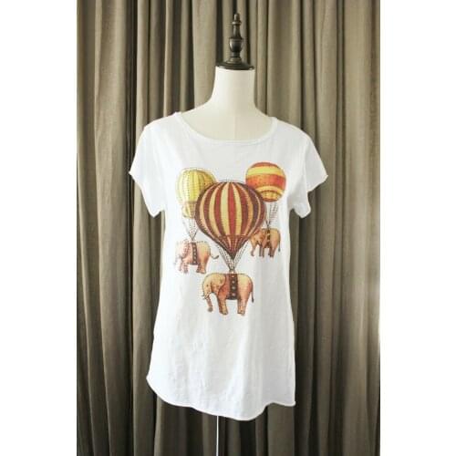 T-shirt Elephants Hot Air Balloon Flying Elephant Woman White Sleeve Fashion Style Urban Look