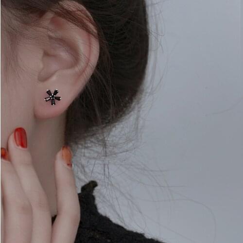 Black Flower Simple Small Cubic Zirconia 925 Sterling Silver Stud Earrings For Women Dainty Bling Unique Jewelry Wholesale