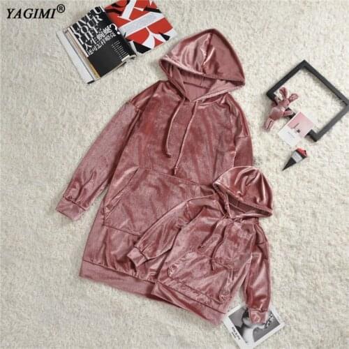 YAGIMI Mommy and Me Clothes Hoodies Autumn Winter Long Sleeve Warm Fleece Pullovers Golden Velvet Family Matching Clothes