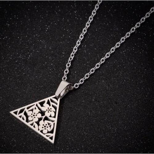 Fashion Triangle Flower Necklace Geometrical Flora Blossom Choker Stainless Steel Jewelry Homme Simplify Wedding Gift For Girl