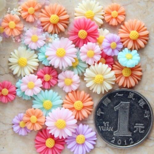100pcs mixture 12/8mm Random mixture Daisy Flower Resin Flatback Cabochon Scrapbook DIY Phone Shell /Hair Decoration 009005005