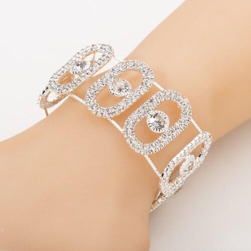Luxurious Large Crystal Ellipse Connect Bracelet Luxurious Hollow out Fashion Woman Bracelet Trendy Geometry Prong Setting