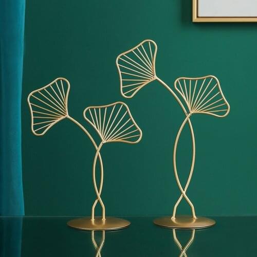 Nordic light luxury metal ginkgo leaf ornaments, modern home living room TV cabinet wine cabinet porch decoration decorations