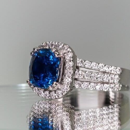 Huitan Gorgeous Blue Cubic Zircona Women Wedding Rings Temperament Elegant Ladys Party Finger Ring Brilliant Fashion Jewelry