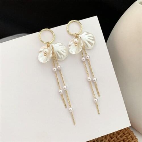 Bohemian Shell Flower Petal Pearl Metal Chain Tassel Drop Earring Fashion Pendent Earrings for Women Girls Ear Jewelry Wholesale