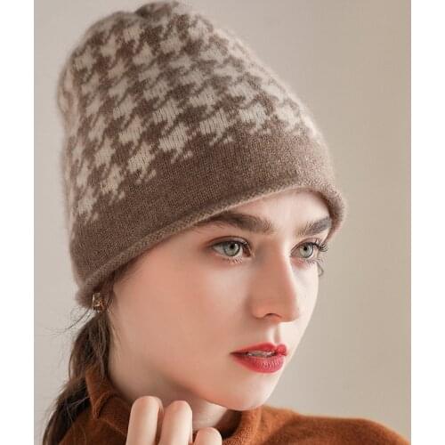Menca sheep Women's Hats