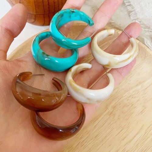 New Korean Womens Acrylic Big Drop Earrings 2021 Vintage Resin C Shape Earring Bright Color Wedding Jewelry Accessories Gifts