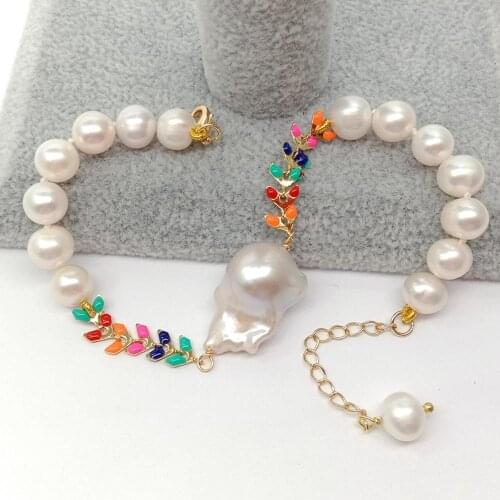 KAKAIBAGEMS White Bracelets