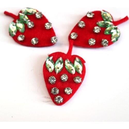 Fashion strawberry Embroidered beaded Patches for Clothing sew on rhinestone animals parche Appliques Decoration Badge parche