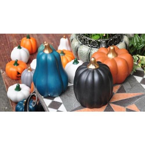 Countryside painting Ceramic pumpkins Garden scene Decorate a small gift for Halloween