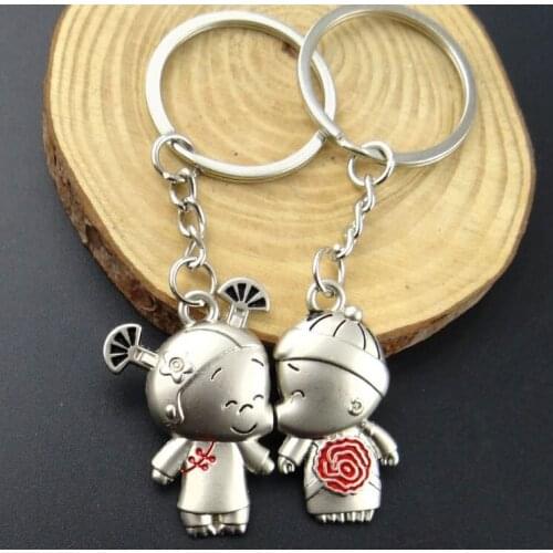Zinc Alloy Kiss Couple Key Chains Boy and Girl Lovers Key Rings Valentines Day Gift W9560