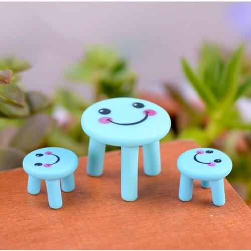 ZOCDOU 2 Pieces Cartoon Accessories Expressive Table Chair Small Figurine Exhibit Crafts Figure Ornament Miniatures Home Deco