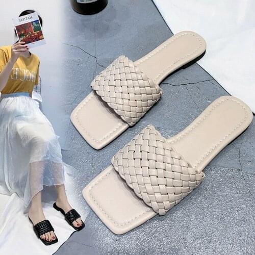 Fashion Flat Slippers Hand-woven Womens Sandals Spring and Summer New Beach Shoes White Simple Atmosphere Flip Flops Outdoor