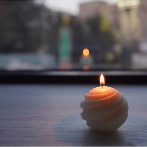 Korean Style Rotating Planet Round Spiral Carving Round Scented Candle Silicone Mold 3d Silicone Mold for Candle Making