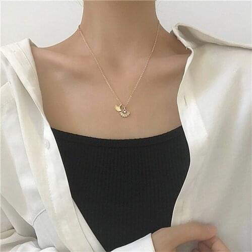 TIMEONLY Simple Gold Color Metal Ginkgo Biloba Pendant Necklaces for Women Korean Simulated Pearl Chokers Necklace Accessories