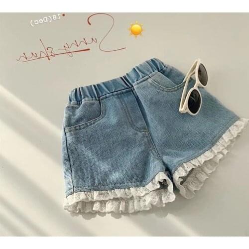 The new Korean version of the cute sweet and comfortable soft denim shorts for children, lace shorts