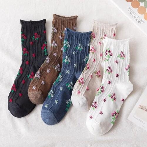 Korean Fashion Woman Socks Flower Embroidery Harajuku Retro Long Socks Soft Cotton College Style Japanese Kawaii Cute Crew Socks