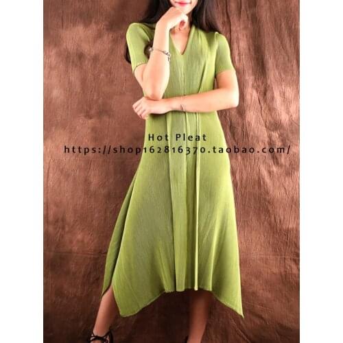 HOT SELLING Miyake Fashion fold pure color short sleeve dress v-neck symmetrical dress IN STOCK