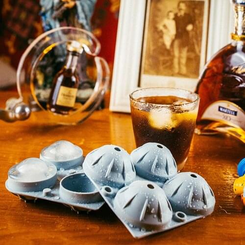 1Pc4 Grids Silicone Mold Ice Cube Maker With Cover Ball Mould Ice Cube Maker Silicone Ice Cream Mould Kitchen Accessories