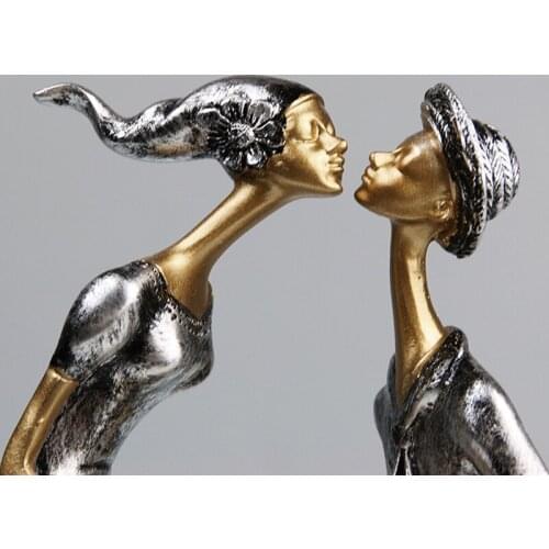 27cm Resin Love Couple Figurines European Crafts Creative Living Room TV Cabinet Bedroom Home Decoration Accessories Gift