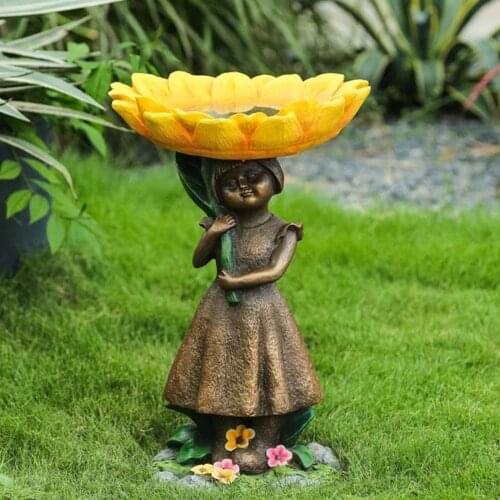 Polyresin Bird Bath For Outside Flower Girl Shape Small Fountain Pedestal Garden Decoration Handmade Wild Bird Feeder Landscape