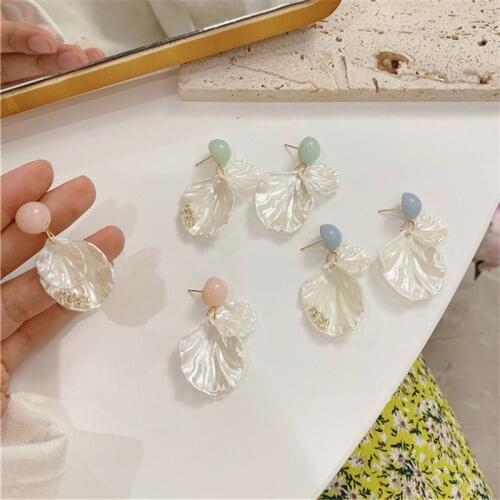 AOMU French Vintage Silver Color Resin Double Layer Shell Earrings Irregular Geometric Long Petal Drop Earrings for Women Gifts
