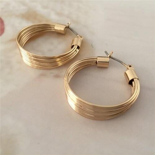 New Minimalist Gold Metal Medium Circle Geometric Round Hoop Earrings for Women Girl Wedding Party Jewelry Wholesale