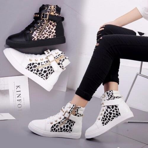 2021 Autumn Fashion Leopard Print Botas Women Boots Low Heel Platforms Soft PU Leather Designer High Heel Motorcycle Shoes