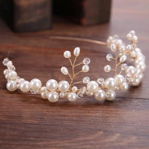 Baroque Style Pearl Hair Tiaras Handmade Crowns for Women Leaf Flower Hairbands Headbands Wedding Engagement Hair Accessories