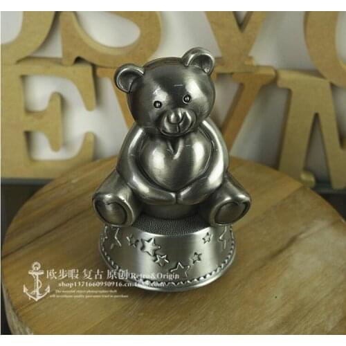 Cartoon Bear music box metal kids piggy bank money jar kids money box coin capsule distributore caramelle for chirldren CXG077