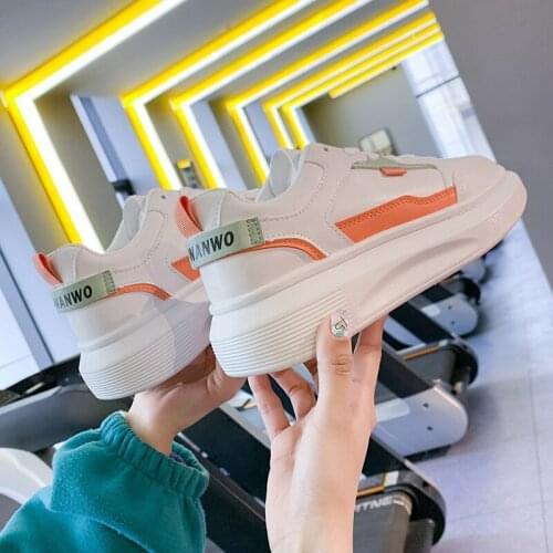 2021 New Platform White Shoes Womens Tide Simple and Versatile Leisure Female Students Sports Running Shoes